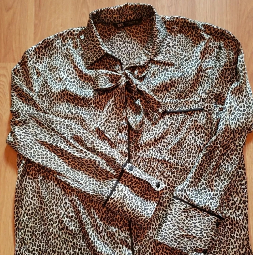 Zara Leopard Silky Blouse Women's Size Small Long Sleeve Black Trim Neck Tie